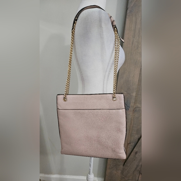 TORY BURCH Everly Leather Swingpack - Pink In Shell Pink. - Picture 14 of 16